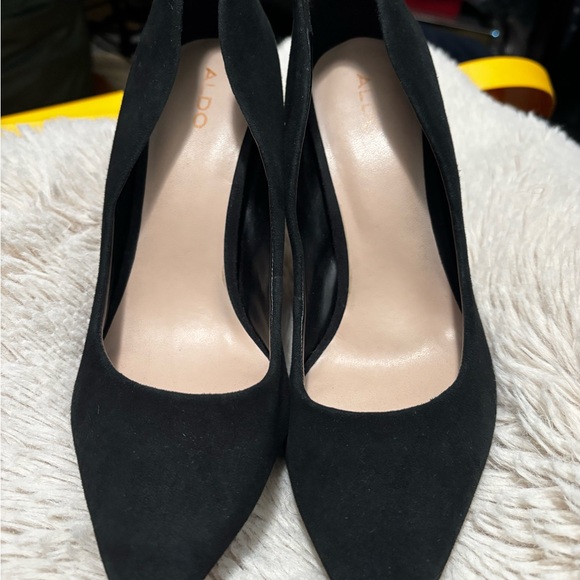 ALDO SUEDE POINTY HEELS - Picture 3 of 5